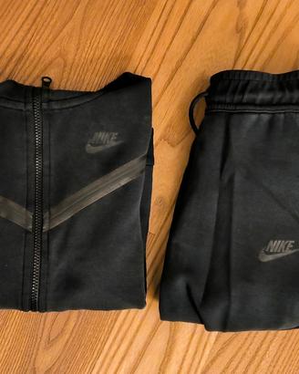 Nike Tech colore nero tg. 147-158