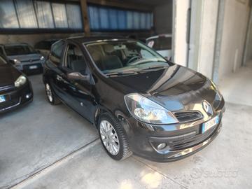 Renault Clio 1.2 16V 3 porte Le Iene
