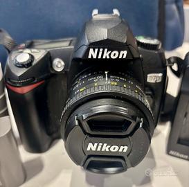 Fotocamera digitale reflex Nikon D70