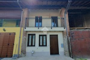 CASA INDIPENDENTE A ROBECCO SUL NAVIGLIO