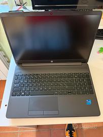 HP 250 G9 - Intel i7 12a Gen /16gb RAM/256Gb SSD