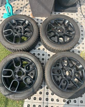 4 cerchi in lega con gomme 185-55-15 per fiat 500