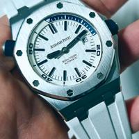 AP Royal Oak Offshore 15710ST bianco 2019 like new