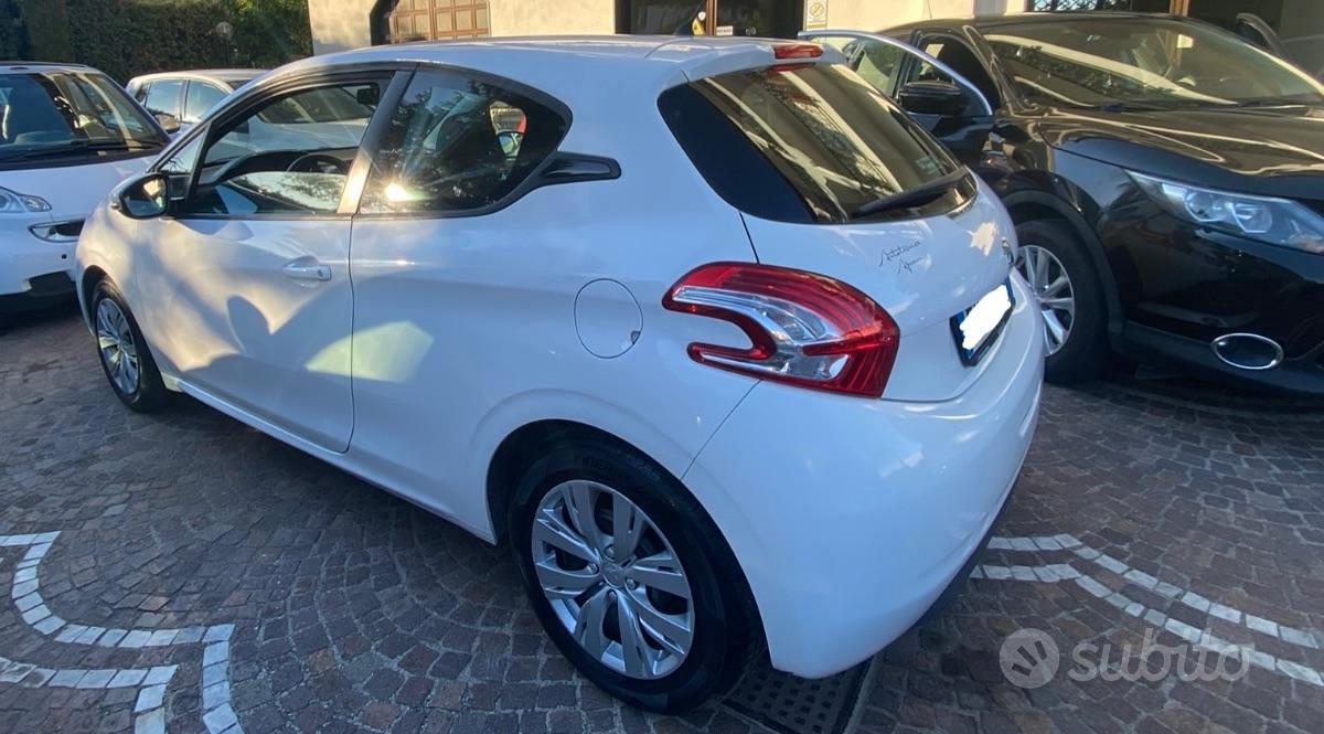 Peugeot 208 1° serie