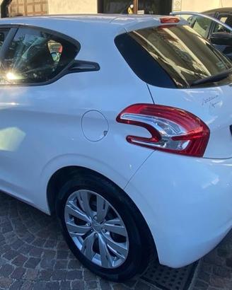 PEUGEOT 208 1.2 VTi 82 CV 3p. Allure