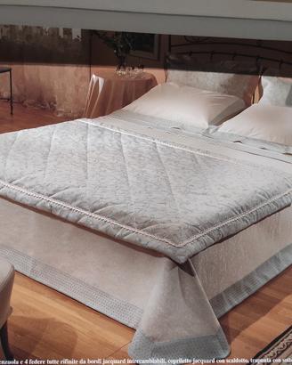 baule con set camera da letto 