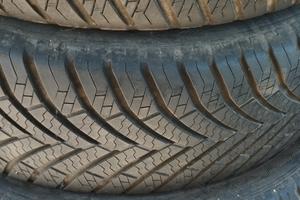 215/65/15 quattro stagioni 