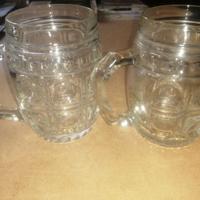 due boccali per birra.