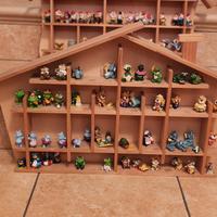 casette in legno con pupazzetti