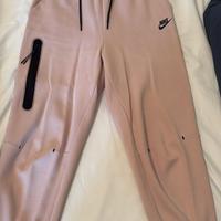 Pantaloni Tech Nike rosa