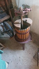 piccolo torchio per uva