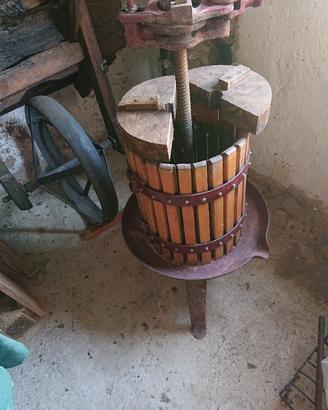 piccolo torchio per uva