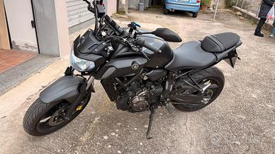 Yamaha MT-07 ABS 2018 - nero opaco perfetta full