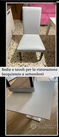 Tavolo e sedie per ristorante