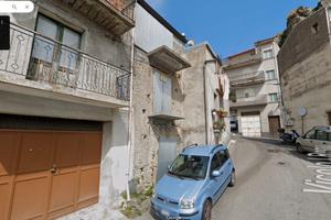 Casa in fase di ristrutturazione