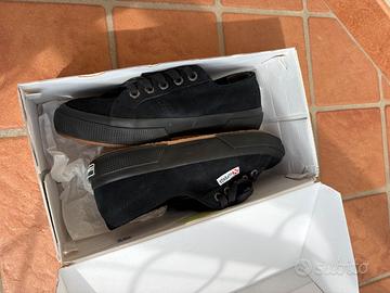 Superga nere