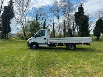 M127 - Furgone Iveco Daily 35C11 cassone fisso