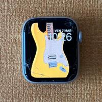 Apple Watch Series 5 da riparare (vetro rotto)