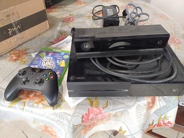 Xbox One con 2joypad e Kinect 