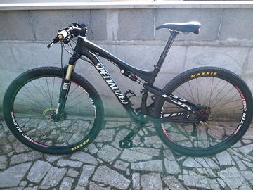 Mtb full in carbonio