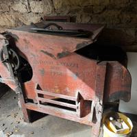 Macchina agriicola vintage 1912 spigolatrice