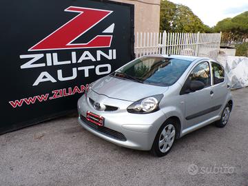 Toyota Aygo 1.0 12V VVT-i 5 porte Sol