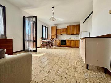 2 LOCALI A CASTELCUCCO