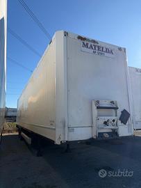 0561 SEMIRIMORCHIO BOX KRONE 2010