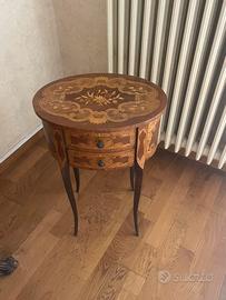 Comodino con legni intarsiati