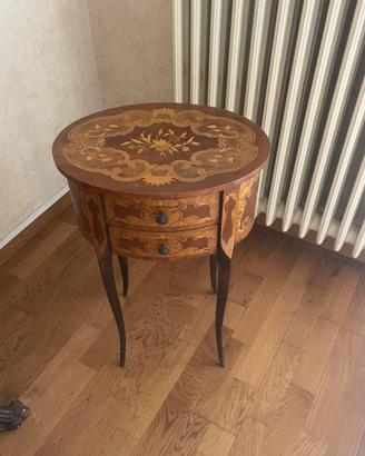 Comodino con legni intarsiati