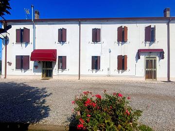 Villa di 283 m² con più di 5 locali e box auto dop