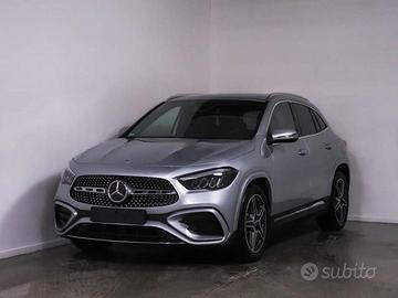 MERCEDES-BENZ GLA 180 Automatic AMG Line Advance