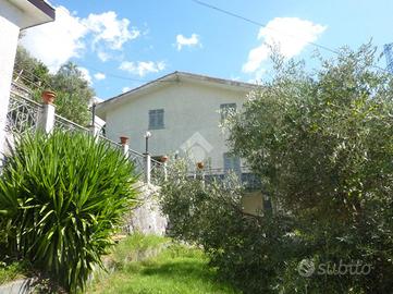 CASA SEMINDIPENDENTE A BORZONASCA