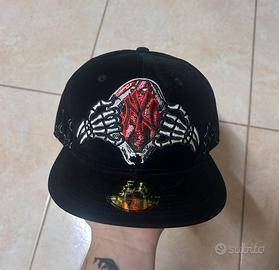 Cappellino New Era NY nero teschio 7 1/2 59FIFTY