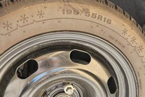Dunlop winter sport 195/55/16 87H con cerchi