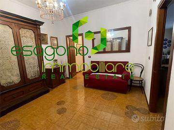 Appartamento ampio in zona Scala Greca