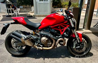 Ducati Monster 821 STRIPE