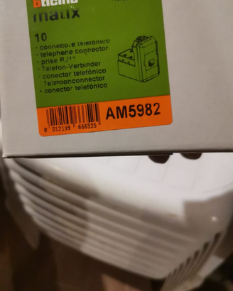 Connettore telefonico rj11 bticino