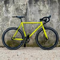 Bici ruota libera-scatto fisso
