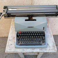 Macchina per scrivere Olivetti "Diaspron 82"