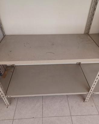 Ripiani per scaffali e montanti
