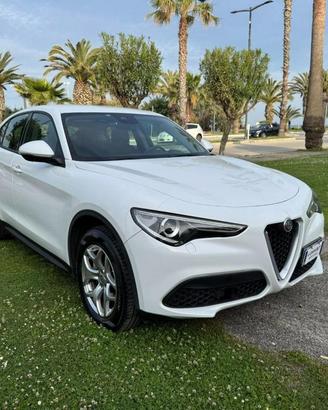 Alfa Romeo Stelvio 2.2 t Business Q4 190cv auto