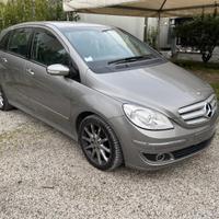 Ricambi usati per Mercedes Classe B 200 CDI 07