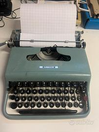 Macchina da scrivere OLIVETTI 22