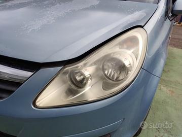 Proiettore sinistro OPEL CORSA D del 2008