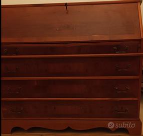 Vetrina Trumeau in buone condizioni