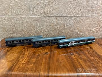 Treni plastico ferroviario