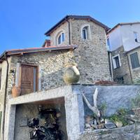 CASA SEMINDIPENDENTE A BORGOMARO