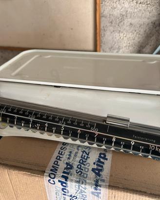 Bilancia pesa bambini modello vintage