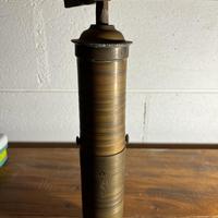 macinapepe in ottone del 1900